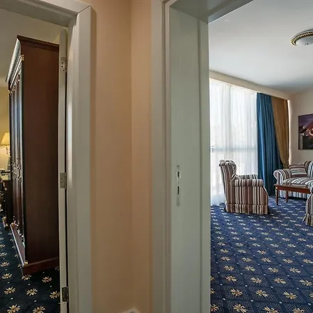호텔 A - Grand&sky Tornik 5*