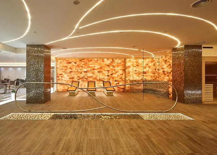 فندق A - Grand&sky Tornik 5*