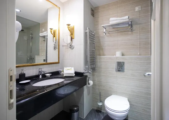 A - Grand&sky Tornik فندق