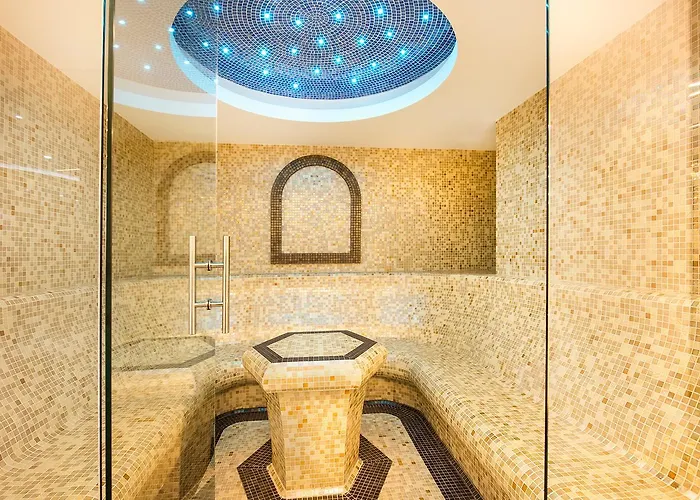 A - Grand&sky Tornik فندق 5*